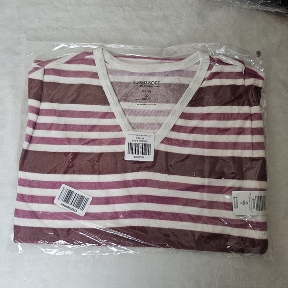 Torrid Super Soft Plush V-Neck Drop Shoulder Stripe Top Burgundy Pink M/L - Picture 7 of 8